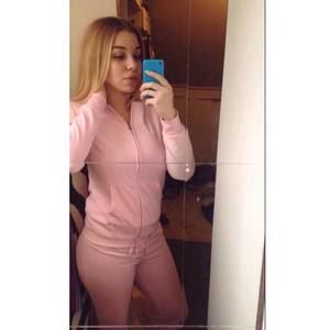 Meet your Posher, Daliaa